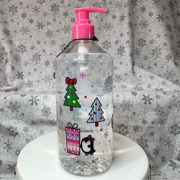 Sanrio Hello Kitty Christmas Scented Hand Soaps - Candy Cane Kisses &Snow Flurry - Picture 10 of 12